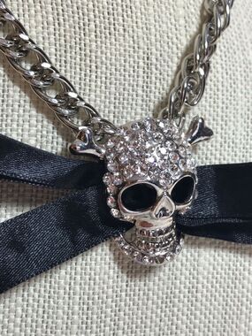 Skull and Bones Pendant Rhinestone Choker Necklace Silver-Tone Black Ribbon